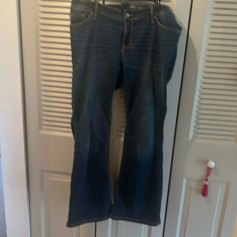 Torrid 5 Pocket Jeans With Gold Stitching!!! Luxe Slim Boot Cut.  Size 14. Blue.